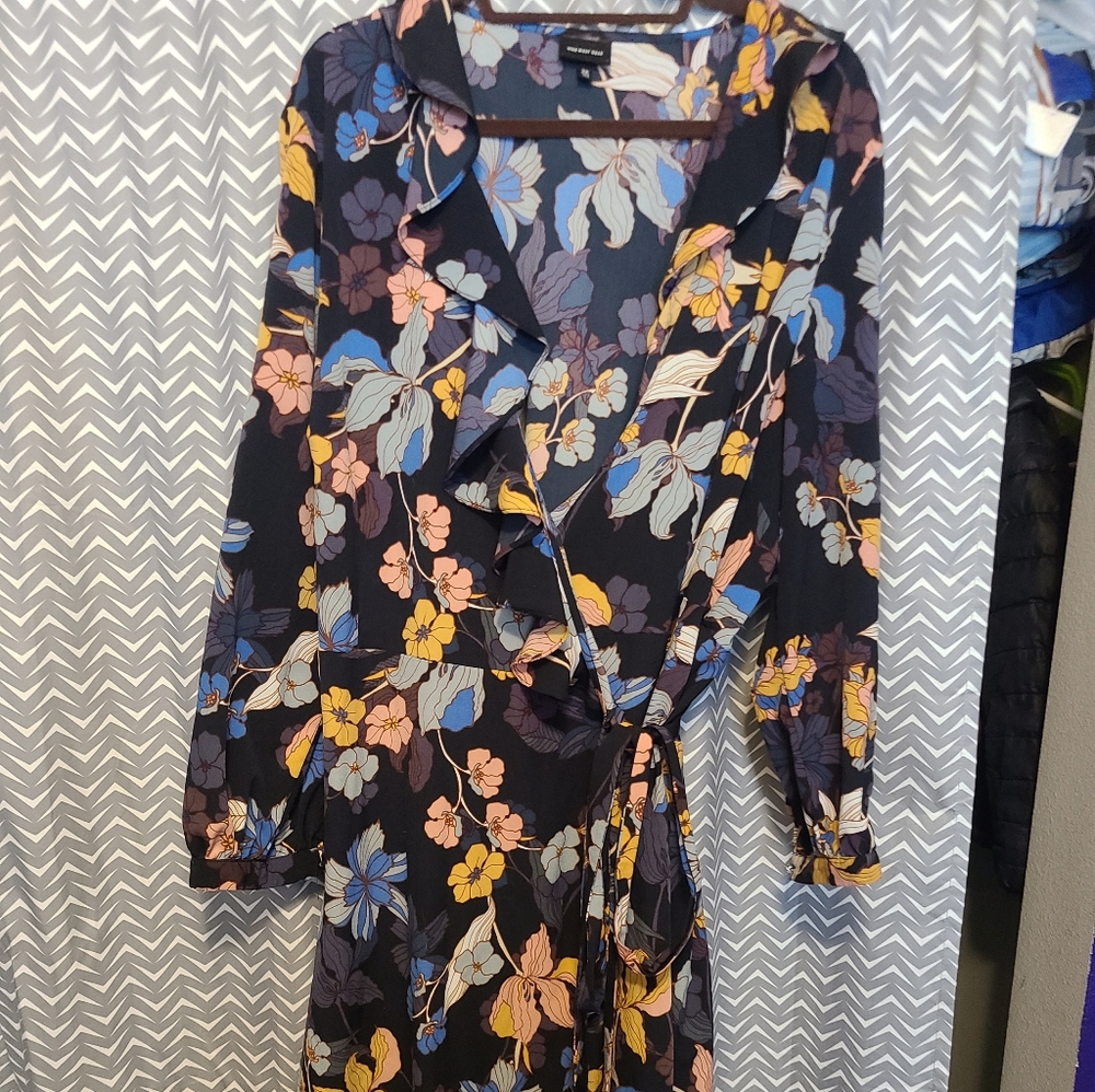 Midi floral wrap dress